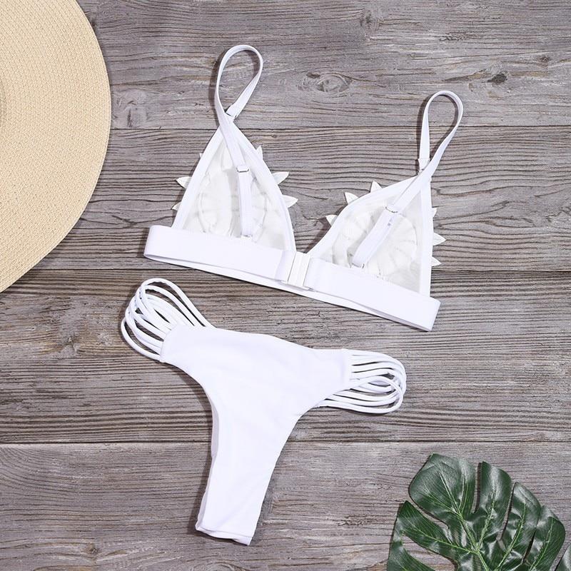 zweiteiliger-bikini-badeanzug-mit-zierstreifen-und-strickmustern