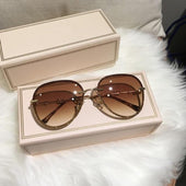 Ovale Sonnenbrille
