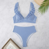 Zweiteiliger Bikini-Badeanzug mit modischen Streifen