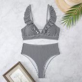 Zweiteiliger Bikini-Badeanzug mit modischen Streifen