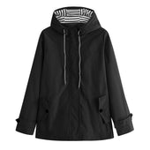Damen-Regenjacke mit gestreifter Kapuze-Bombardina.de