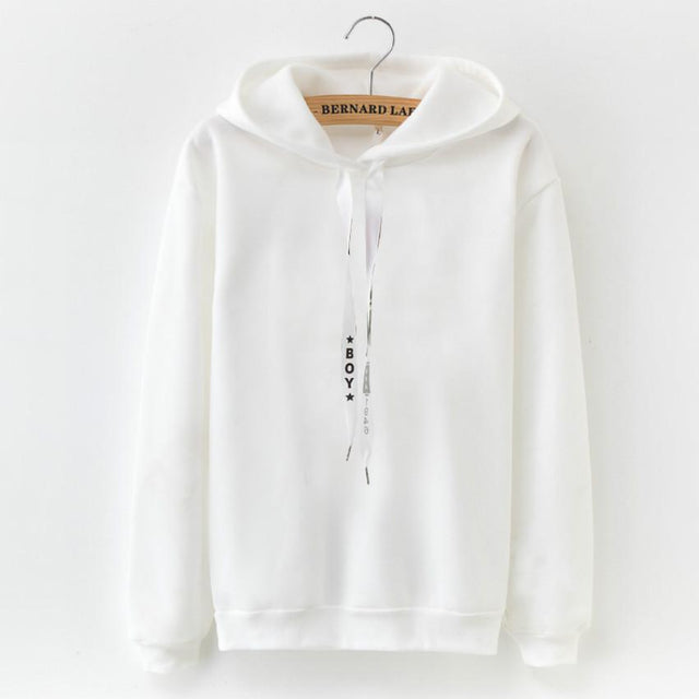 Damen-Sweatshirt mit Kapuze und Aufschrift auf den Saiten-Bombardina.de