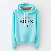 Damen-Sweatshirt mit Kapuze und Inschriften auf den Saiten-Bombardina.de