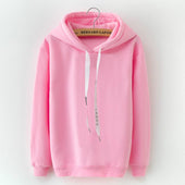 Damen-Sweatshirt mit Kapuze und Aufschrift auf den Saiten-Bombardina.de