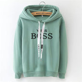 Damen-Sweatshirt mit Kapuze und Inschriften auf den Saiten-Bombardina.de