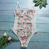 Damenkörper mit Blumen-Bombardina.de