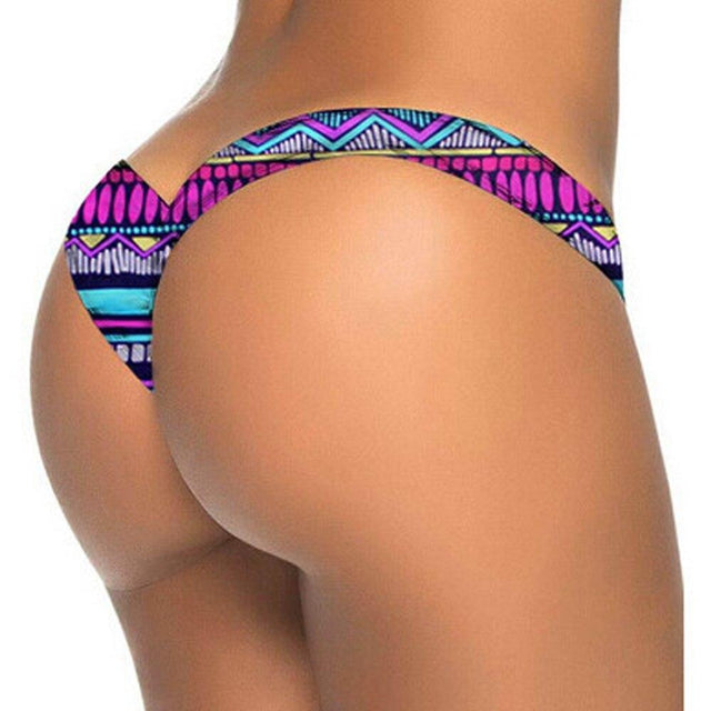 Brasilianischer Bikini-Slip mit Inschriften-Bombardina.de