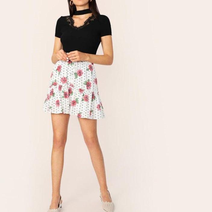Damen-T-Shirt mit V-Ausschnitt und Spitze-Bombardina.de