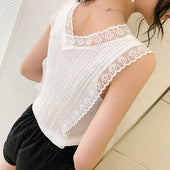 Damen-T-Shirt mit V-Ausschnitt und Spitze-Bombardina.de