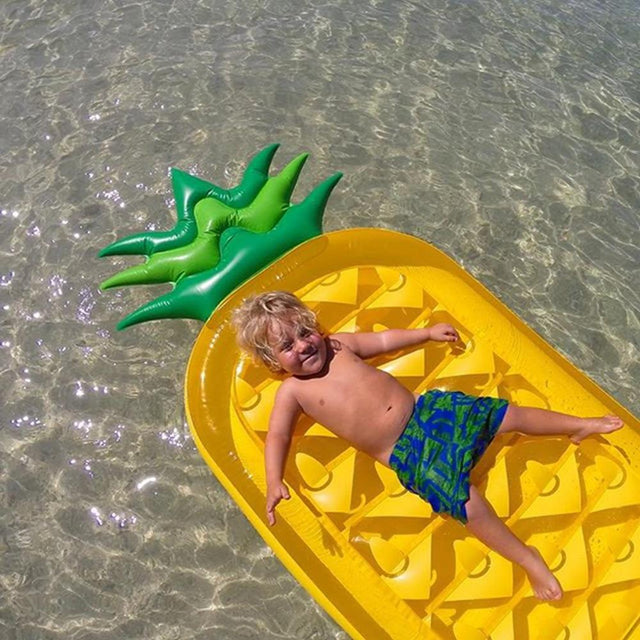 Aufblasbare Ananas-Bombardina.de