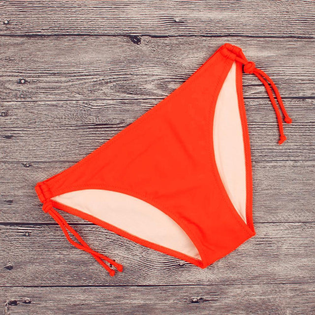 Bikinislip mit seitlichen Bändern-Bombardina.de