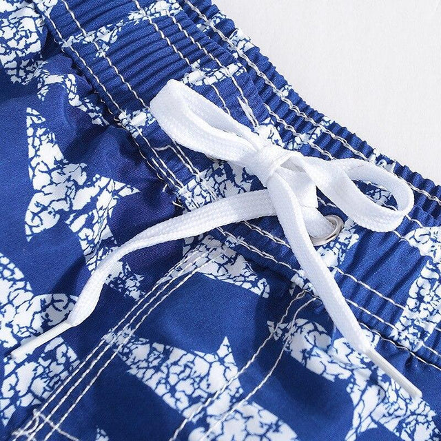 Badeshorts für Jungen in Haien-Bombardina.de