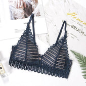 Ein Satz Unterwäsche mit einem Bralette-Bombardina.de