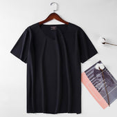 Einfarbiges Herren-T-Shirt mit V-Ausschnitt-Bombardina.de