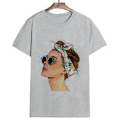 Damen-T-Shirt mit dem Motiv von Frauen-Bombardina.de