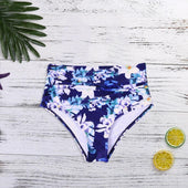 Hoch taillierte Bikinihose mit Blumenmotiv-Bombardina.de