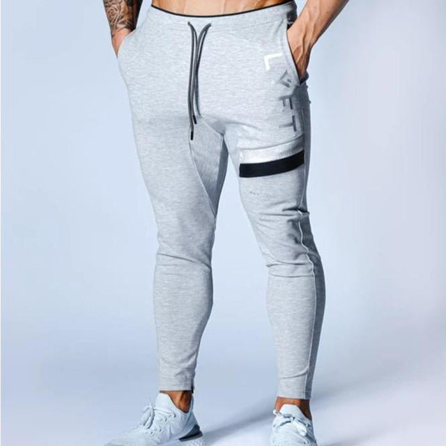 Herren-Jogginghose mit dem Aufdruck-Bombardina.de