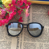 Sonnenbrille mit Neonrahmen-Bombardina.de