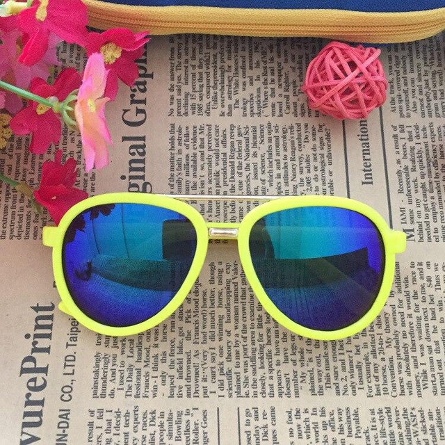 Sonnenbrille mit Neonrahmen-Bombardina.de