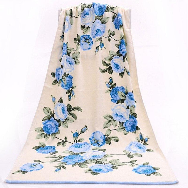 Strandtuch mit Blumen-Bombardina.de