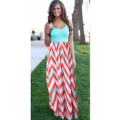 Maxikleid mit geometrischem Muster-Bombardina.de