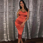 Midikleid aus glänzendem Material-Bombardina.de