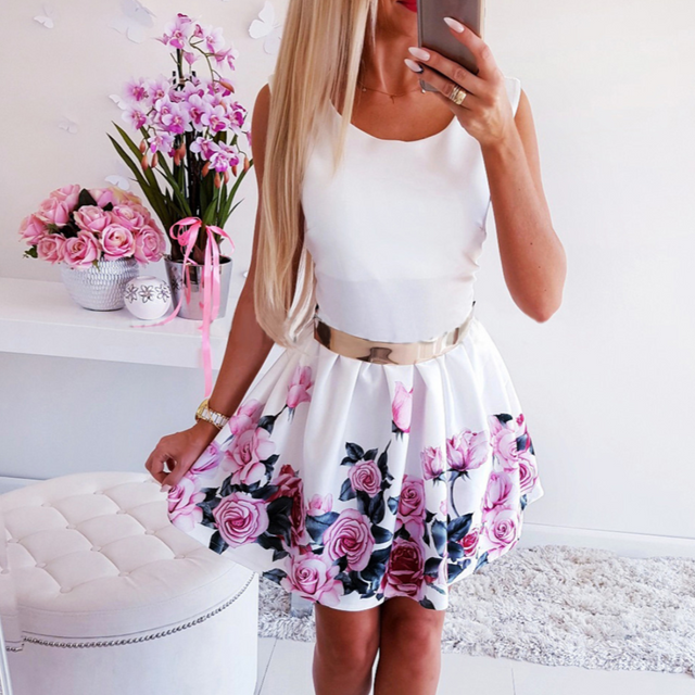 Minikleid mit floralem Saum-Bombardina.de