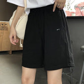 Damen-Shorts mit einem kleinen Patch-Bombardina.de