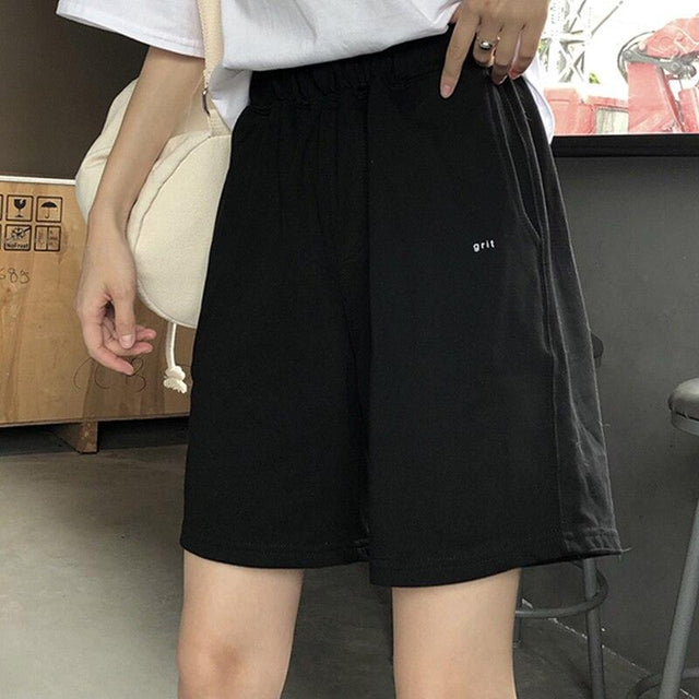 Damen-Shorts mit einem kleinen Patch-Bombardina.de