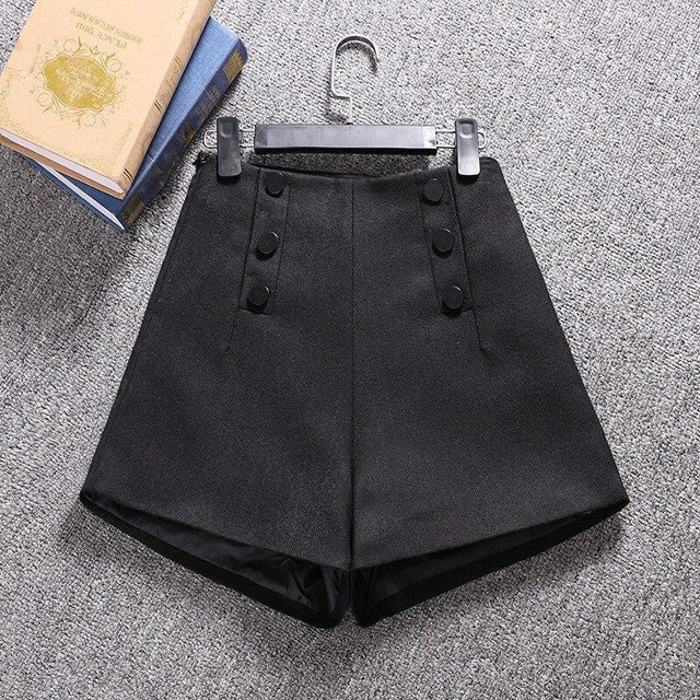 Damen-Shorts mit Knöpfen-Bombardina.de