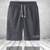 Herrenshorts mit der Aufschrift-Bombardina.de