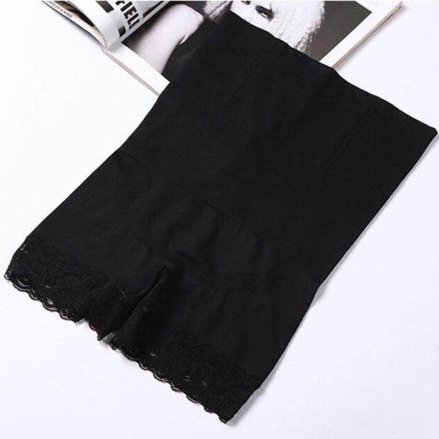 Formende Shorts mit Spitze-Bombardina.de