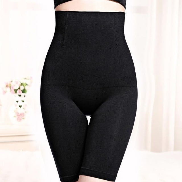 Glatte formende Shorts-Bombardina.de